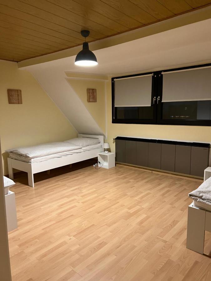 Zum Burghof Apartment Huerth Bagian luar foto